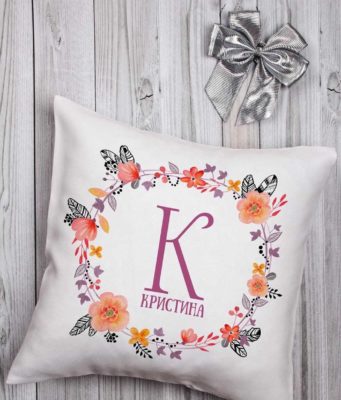 Подушка с фото: оригинальный подарок любимому человеку