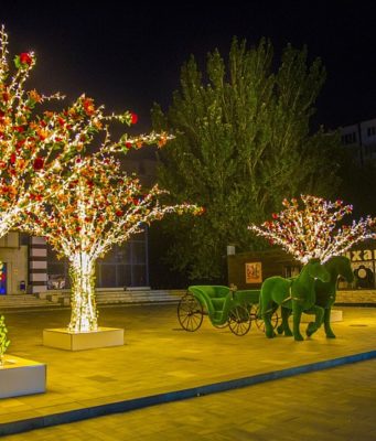 Декорирование улиц города на праздник