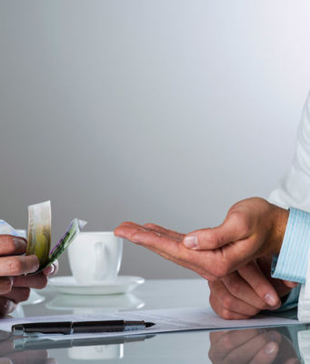 Медсправка: как ее получить честно (но непонятно — зачем)