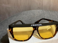 Luxxy.com – маркетплейс люксовых товаров