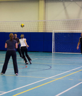 Как арендовать спортивный зал для волейбольных игр?