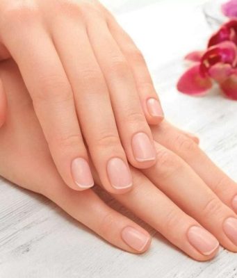 Классический маникюр: кому подойдёт?