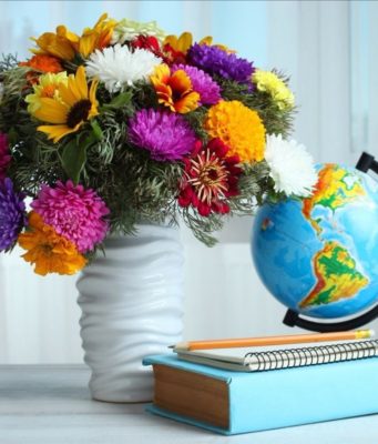 Лучший Букет к Началу Учебного Года: Какие Цветы Подойдут для Учителя Лучше Всего