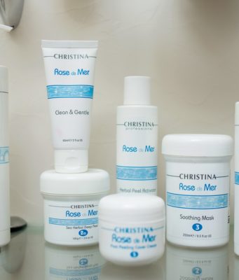 Ассортимент косметических средств бренда Christina