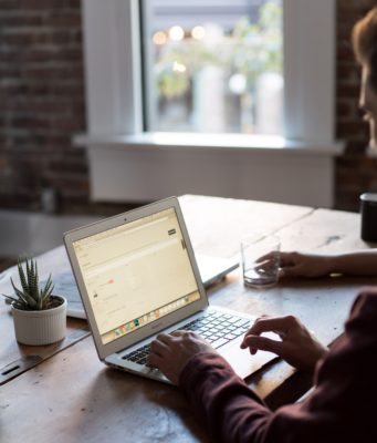 Что включает в себя объявление о подработке для студентов?