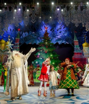 Новогодние елки 2022: куда пойти с ребенком?