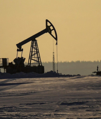 Экономика России будет расти, а экспорт нефти не пострадает от потолка цен, — IMF