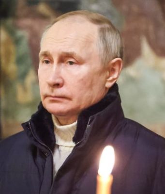 Путин поздравил жителей России с Рождеством