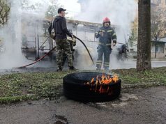 Автобус загорелся после обстрела со стороны ВСУ в Донецке