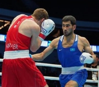 Видео полного боя доминирующей победы с нокдауном капитана сборной Казахстана на ЧМ-2023 по боксу