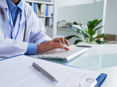 Кто такой терапевт и что он лечит?