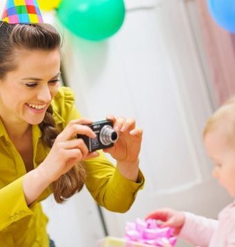 ЧЕМ ЗАНЯТЬ ВЗРОСЛЫХ НА ДЕТСКОМ ПРАЗДНИКЕ?