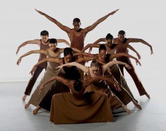 Начни свой танцевальный путь с современных танцев