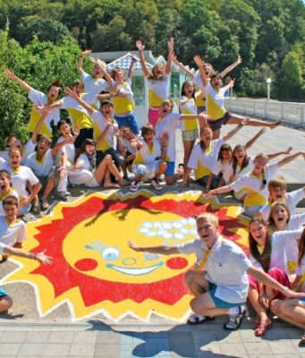 Почему летний отдых в детском лагере в Геленджике — отличный выбор для вашего ребенка