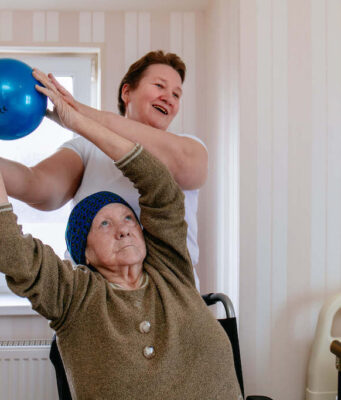 Пансионат для больных Паркинсоном: Как выбрать лучший вариант для ухода?