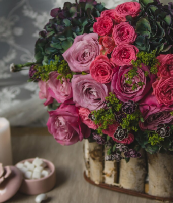 Как ухаживать за цветами в коробке?