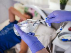 Капельница от запоя на дому: как работает, кому нужна и чего ожидать