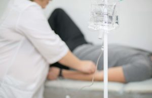 Вывод из запоя: как помочь близкому человеку вернуться к жизни