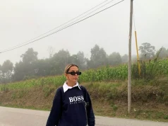 Толстовка и юбка: как совместить спортивное и романтичное